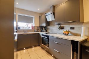 Kitchen- click for photo gallery